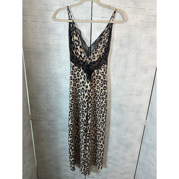 Victoria’s Secret women’s slip dress animal print cheetah print lace romantic ￼ - Picture 1 of 8